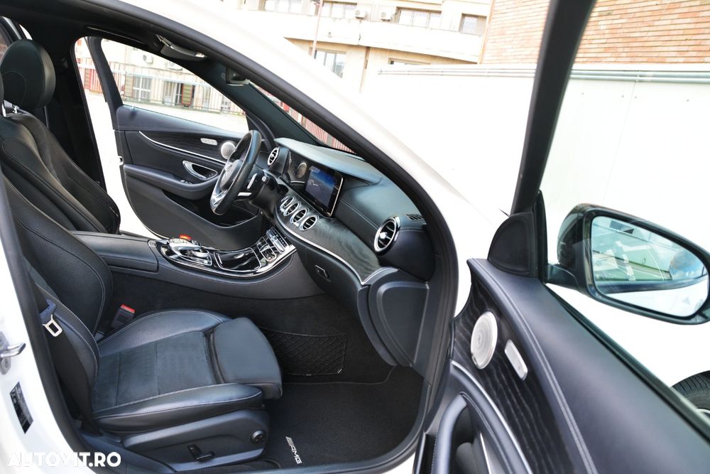 Mercedes-Benz E 220 d 4MATIC 9G-TRONIC AMG Line - 22