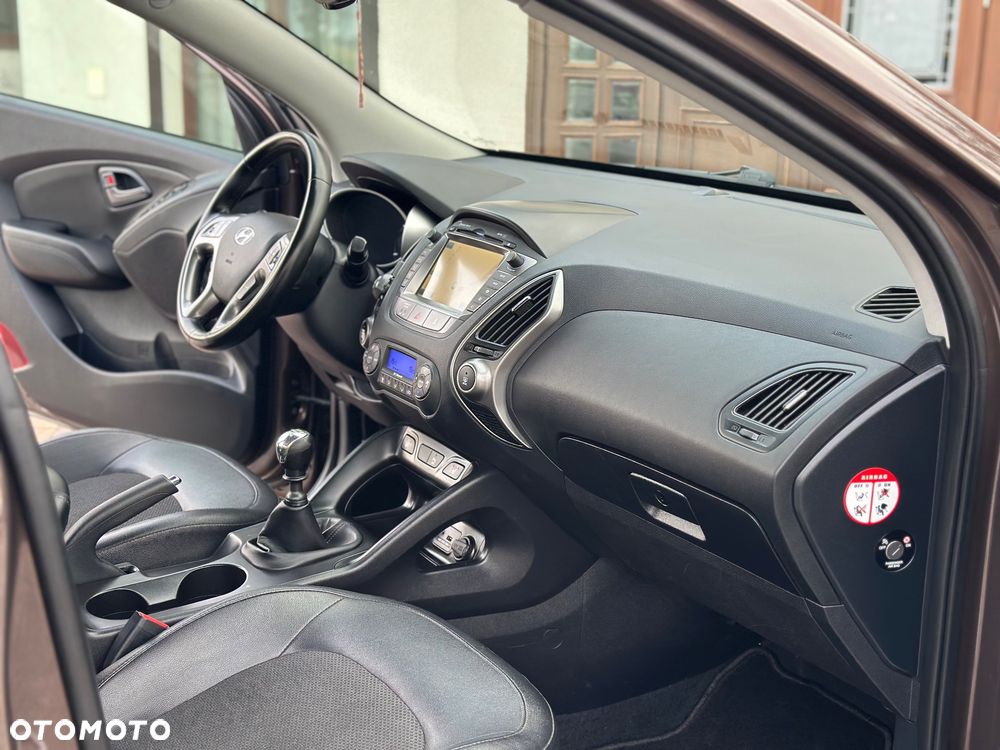 Hyundai ix35 1.6 2WD Fifa World Cup Edition - 25