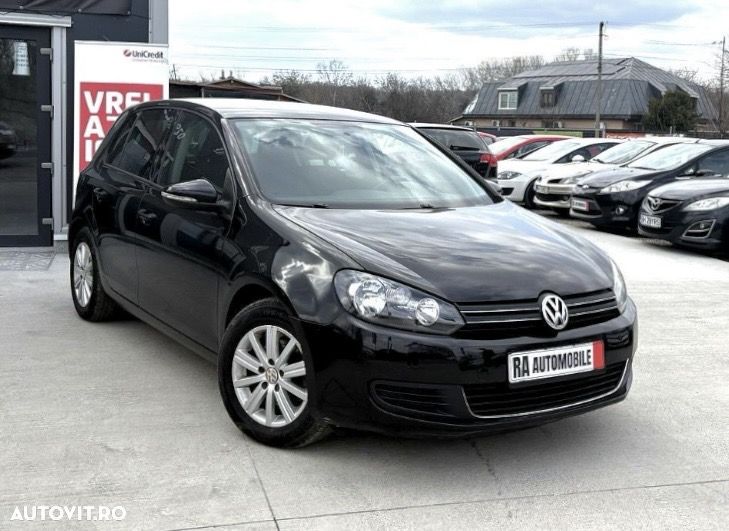 Volkswagen Golf - 1