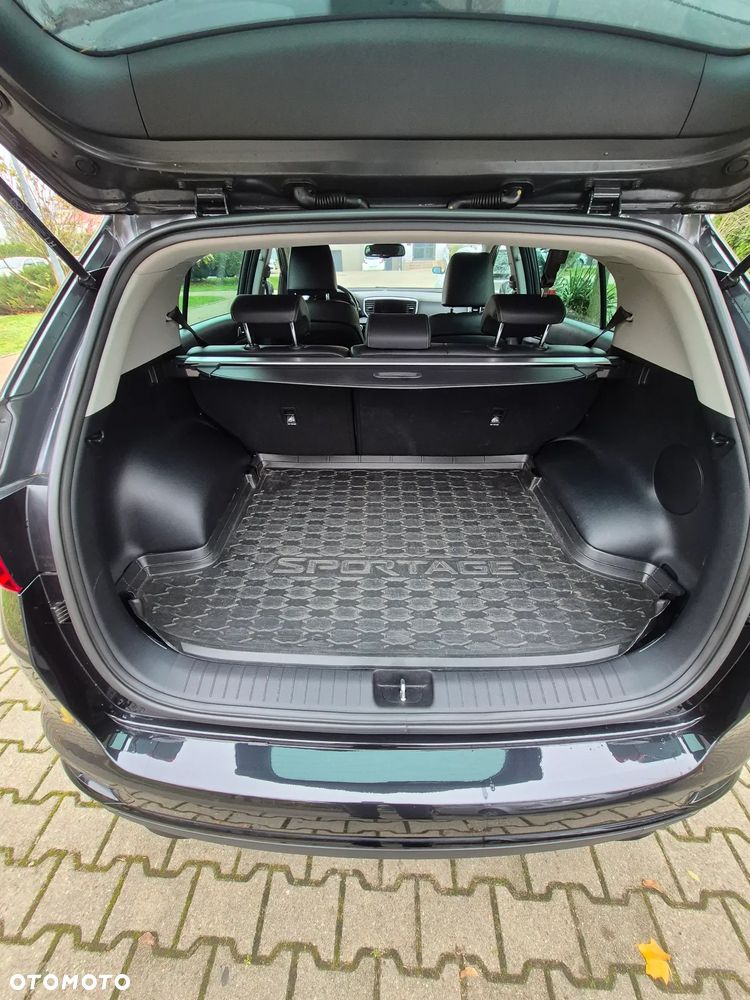 Kia Sportage 1.6 GDI Black Edition 2WD - 8