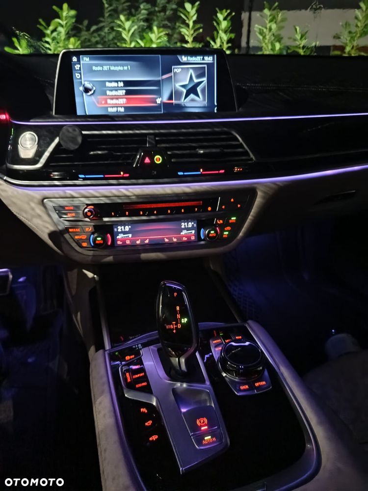 BMW Seria 7 740Li - 9