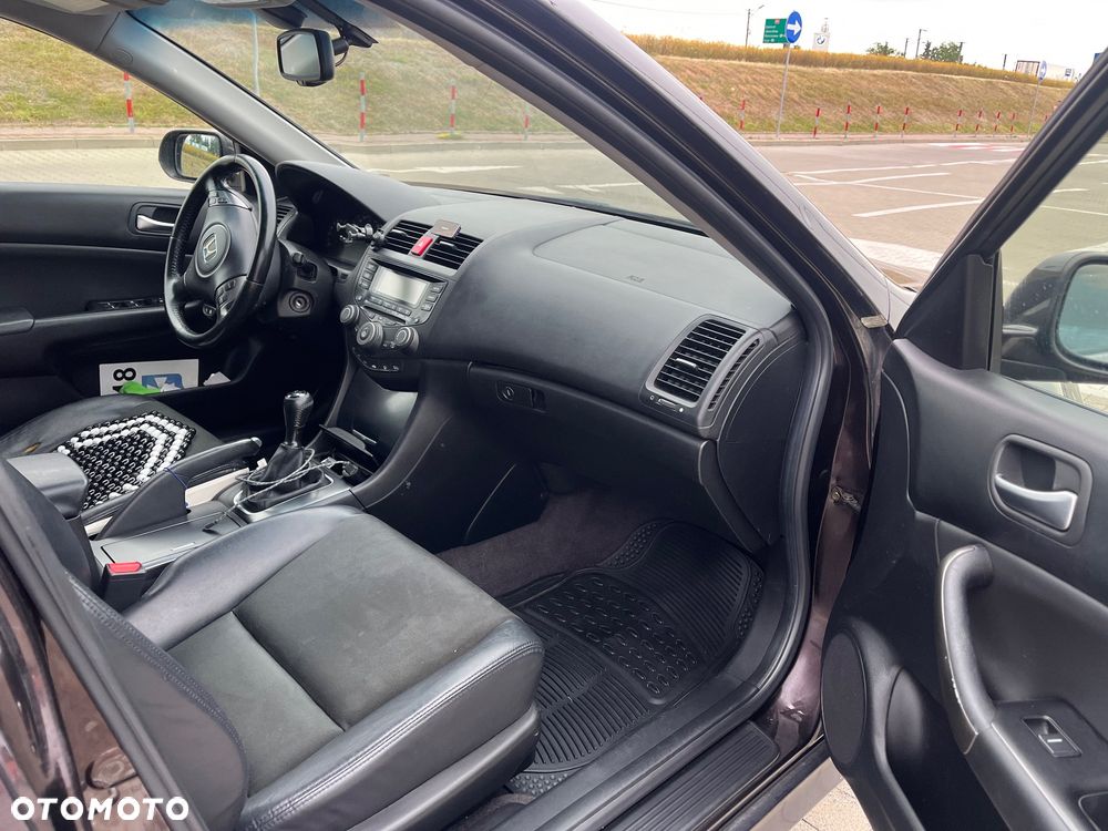 Honda Accord 2.0 Executive - 9