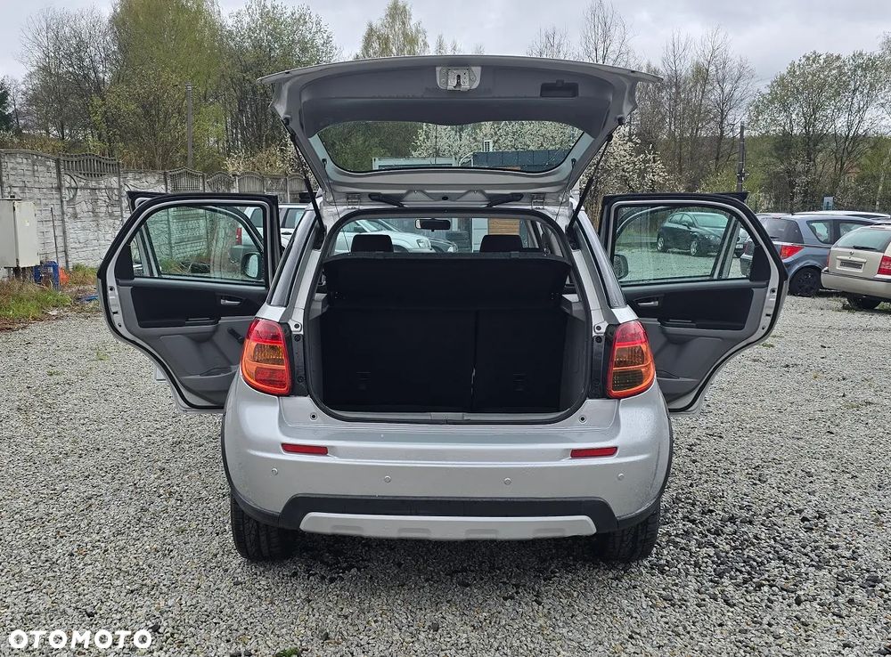 Suzuki SX4 1.6 Comfort - 14