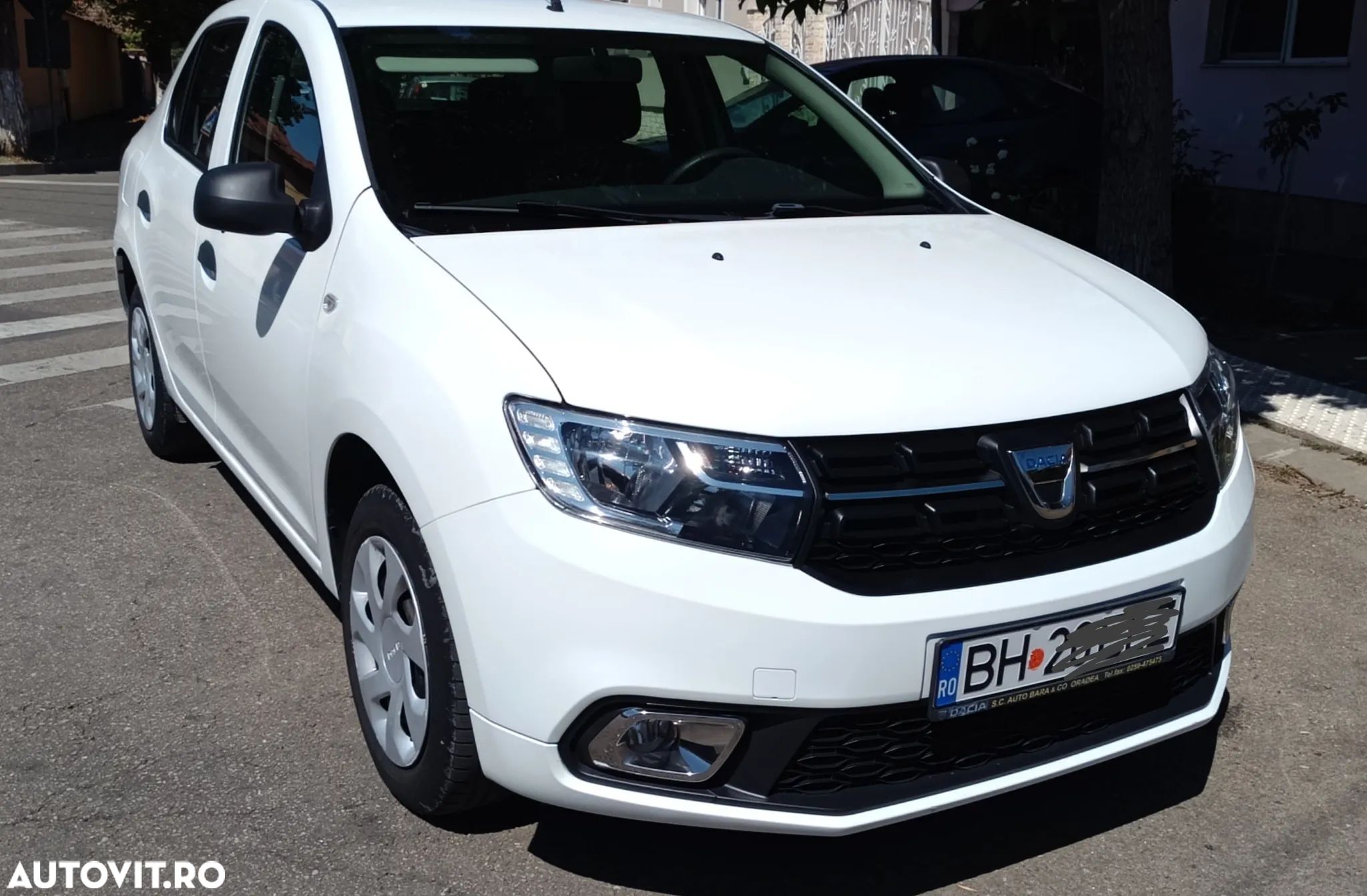 Dacia Logan 0.9 TCe Ambiance - 1