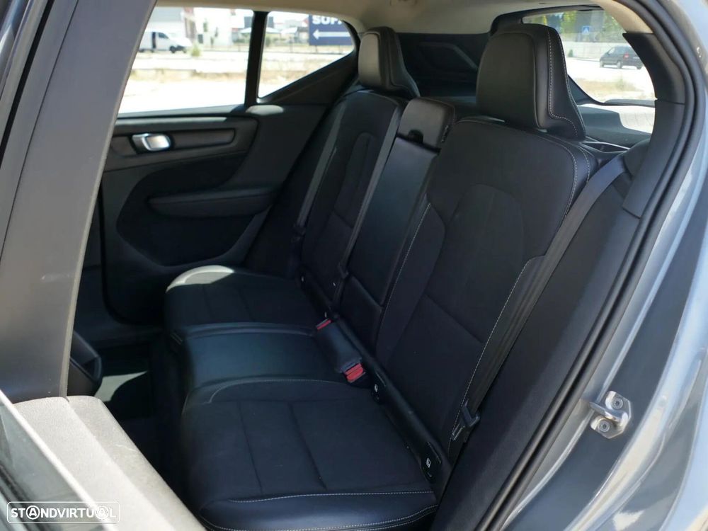Volvo XC 40 2.0 D3 Geartronic - 34