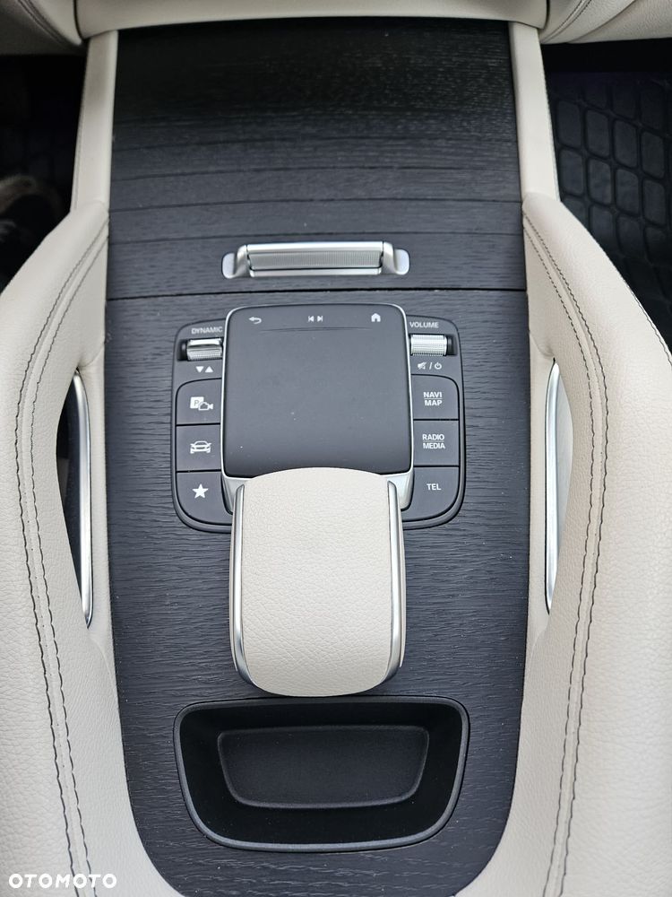 Mercedes-Benz GLE - 26