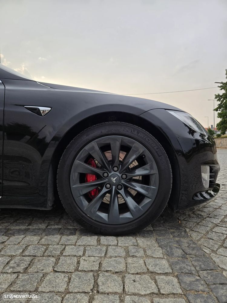 Tesla Model S Long Range - 4