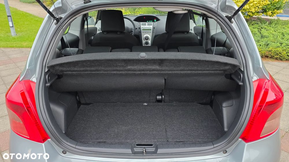 Toyota Yaris - 23