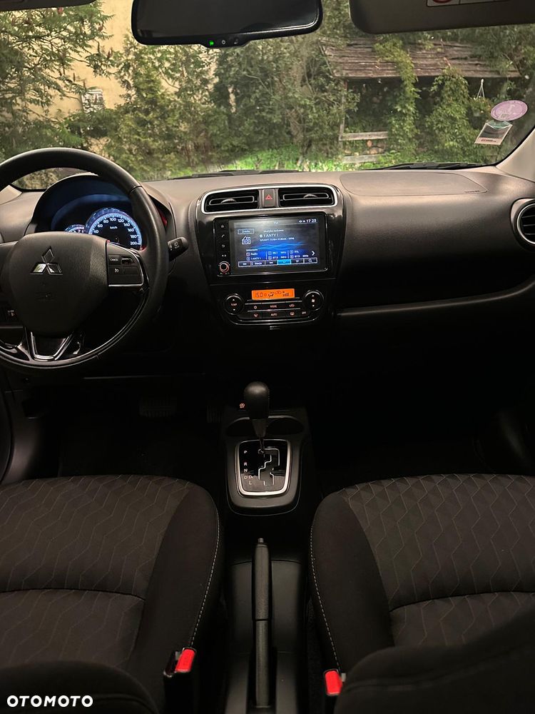 Mitsubishi Space Star 1.2 AS&G Instyle CVT - 10