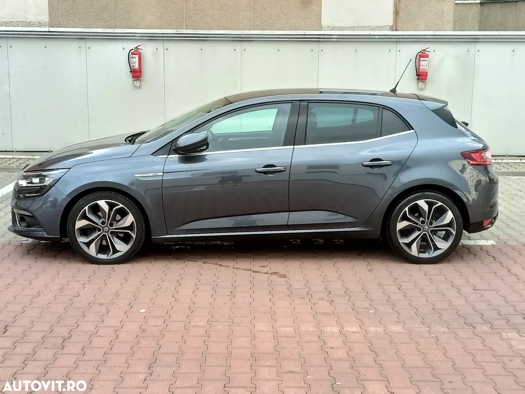 Renault Megane - 5