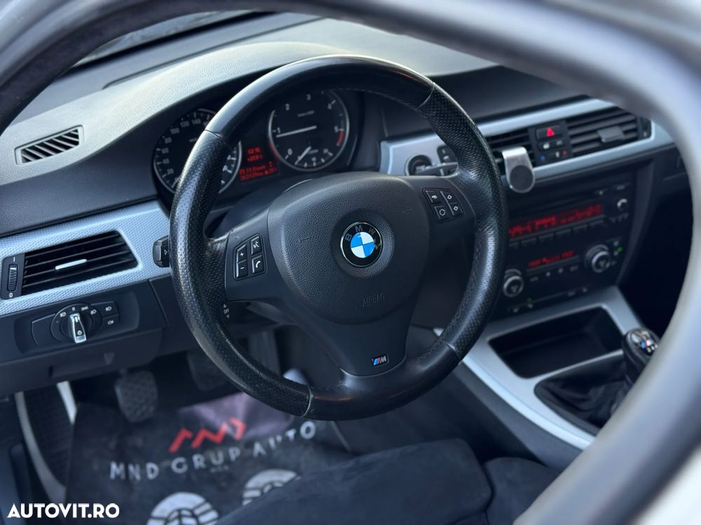 BMW Seria 3 318d - 10