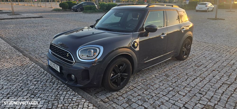 MINI Countryman Cooper SE ALL4 Classic Auto - 1