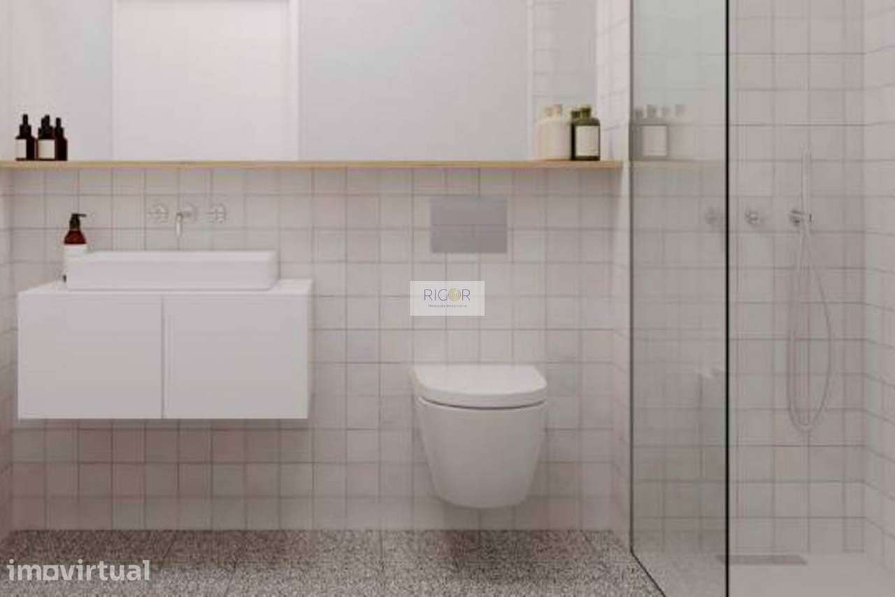Apartamento T0 com varanda a 200 metros da praia em Leça da Palmeira. - Grande imagem: 5/13