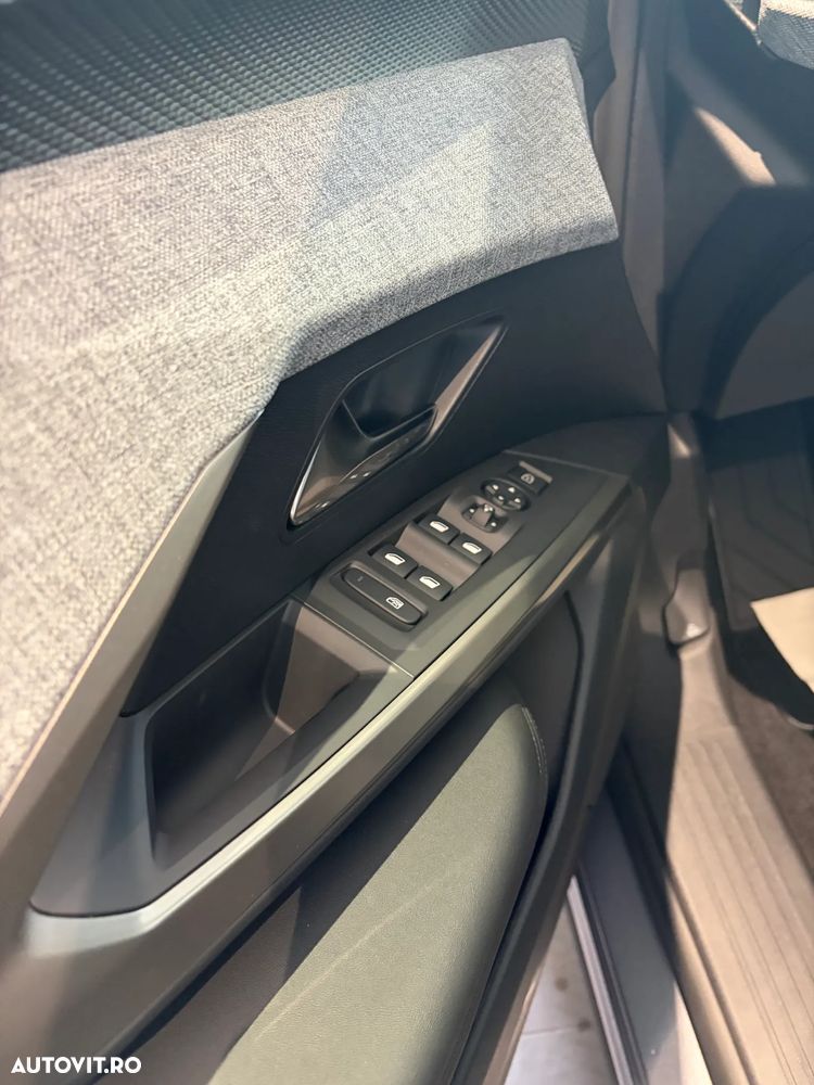 Peugeot 3008 1.2 Hybrid 145 e-DCS6 Allure - 13