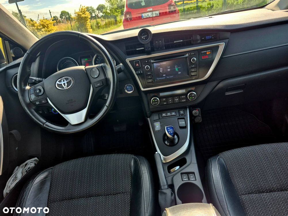 Toyota Auris - 22