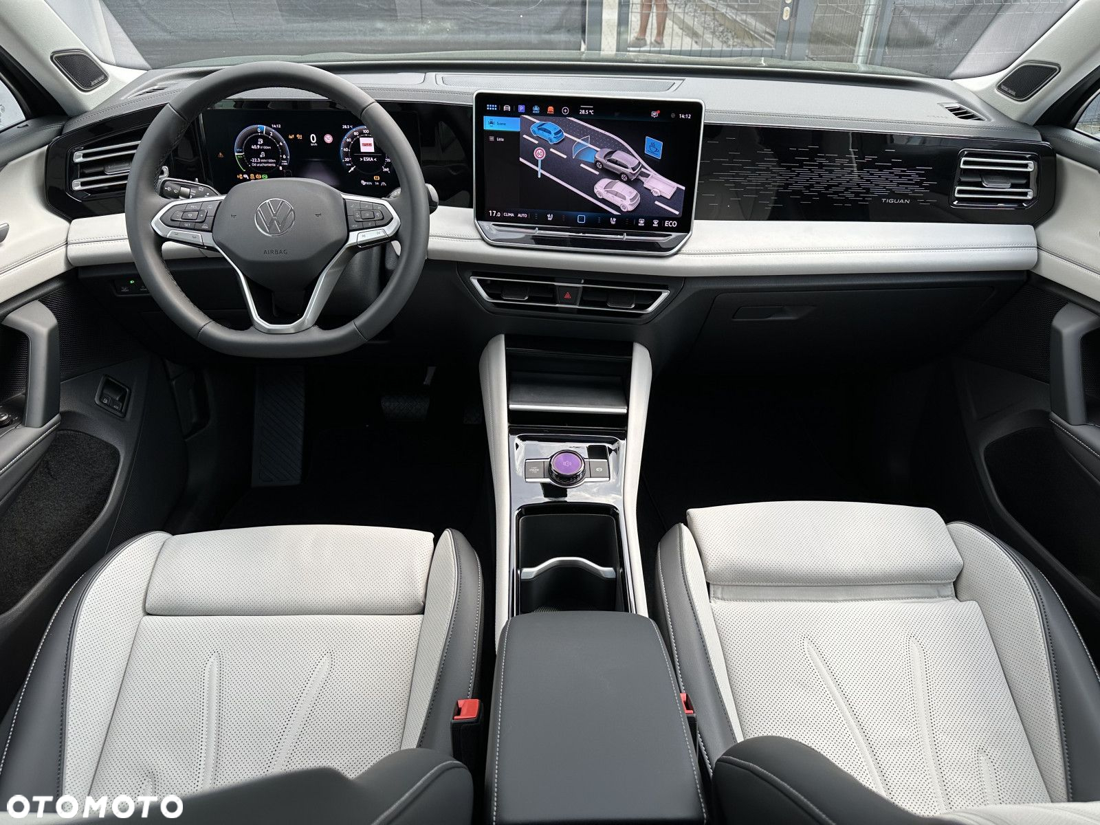 Volkswagen Tiguan - 27