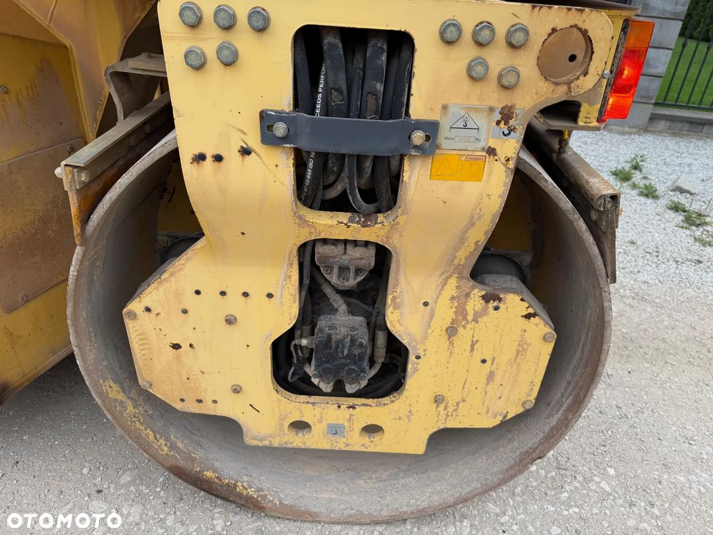 Dynapac CC 232 HF / 2008  / Nóż do Poboczy - 11