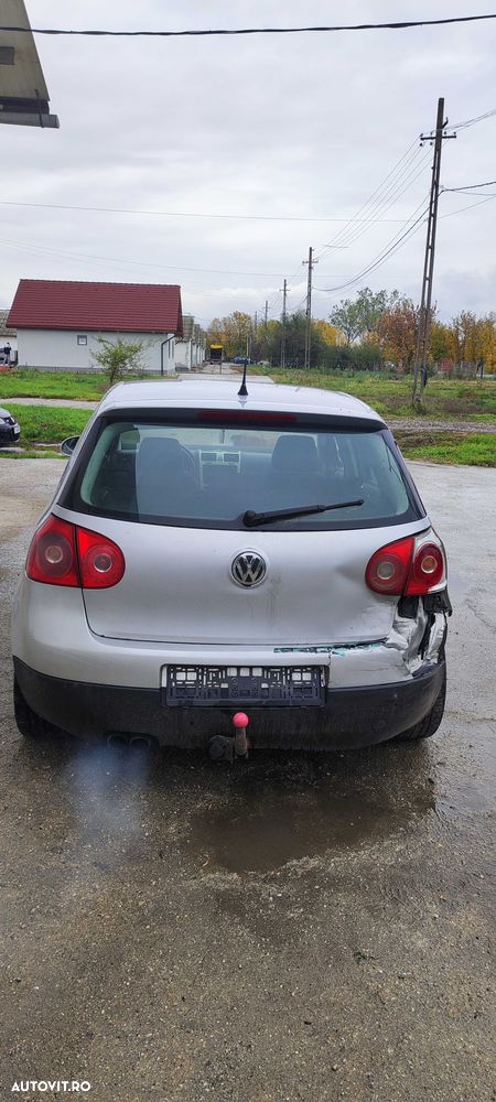 Dezmembrez Golf 5 hatchback 2.0 BMN cu 2 axe cutie KDS cod vopsea LA7W - 4