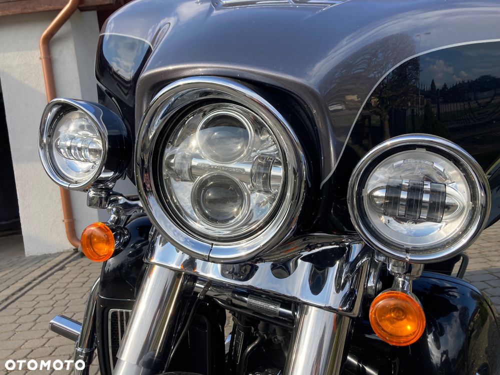Harley-Davidson FLH Electra Glide - 18