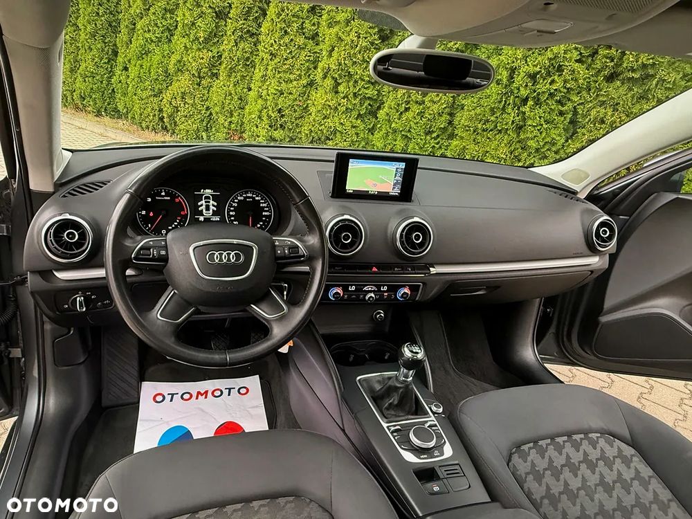 Audi A3 Sportback 1.6 TDI design - 5