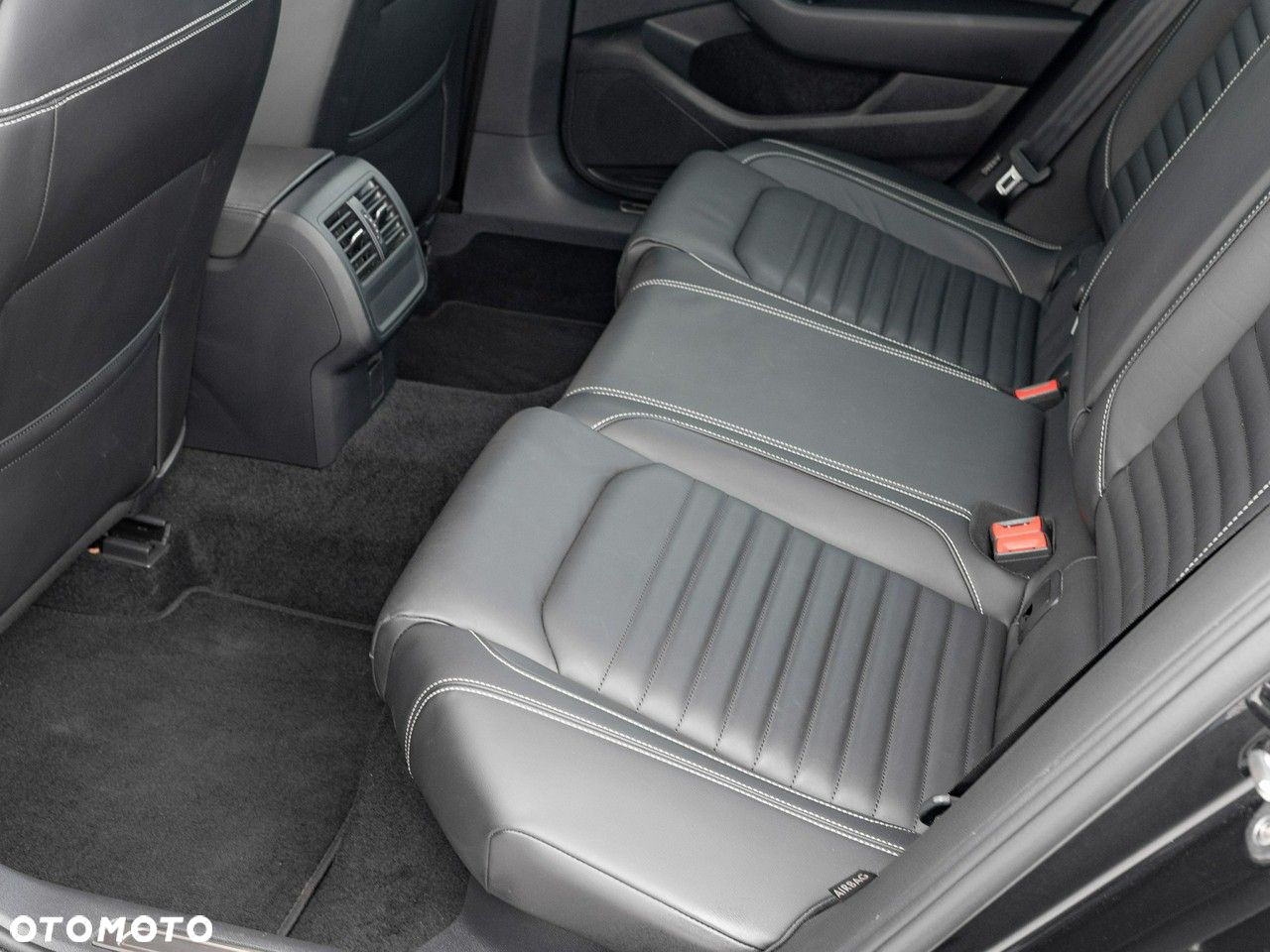 Volkswagen Passat 2.0 TSI 4Mot Elegance DSG - 26