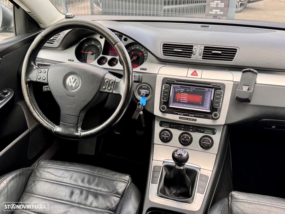VW Passat 2.0 TDI Highline - 10