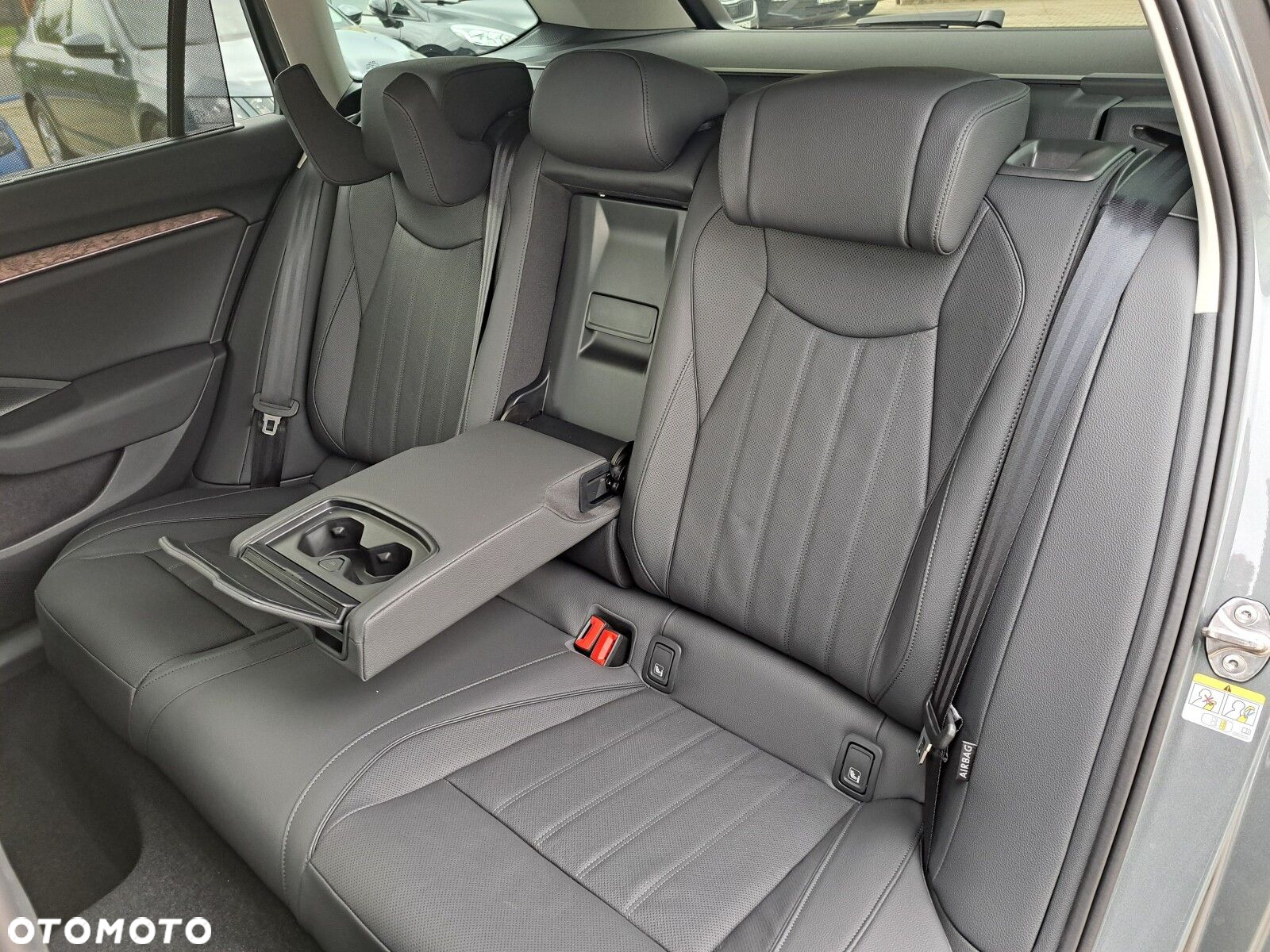 Skoda Superb 2.0 TSI 4x4 L&K DSG - 33