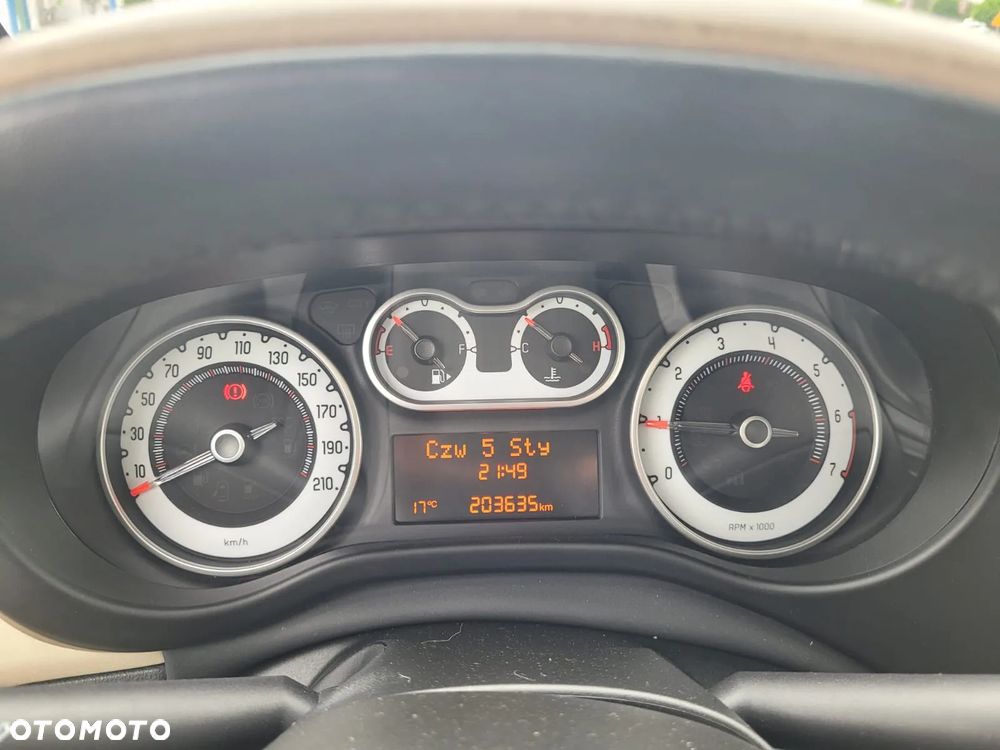 Fiat 500L 1.4 16V Fresh - 11