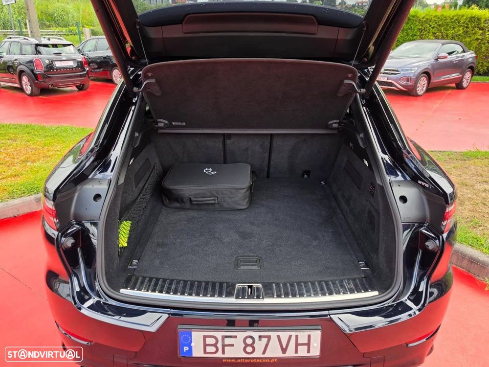 Porsche Cayenne Coupé E-Hybrid - 6