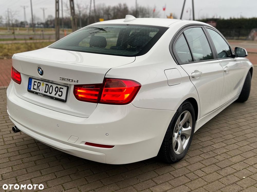 BMW Seria 3 320d DPF - 13