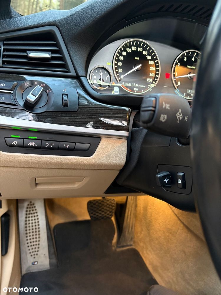 BMW Seria 5 535i - 34
