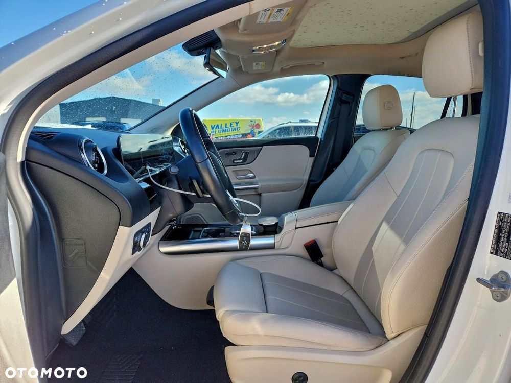 Mercedes-Benz GLA - 6