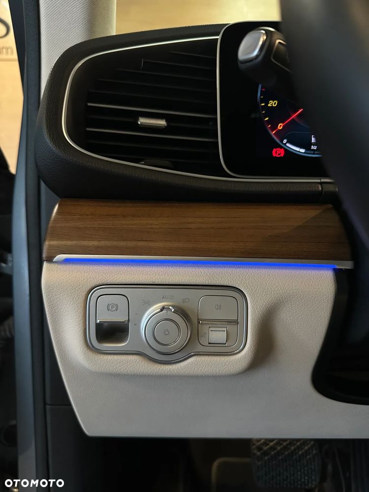 Mercedes-Benz GLE - 18