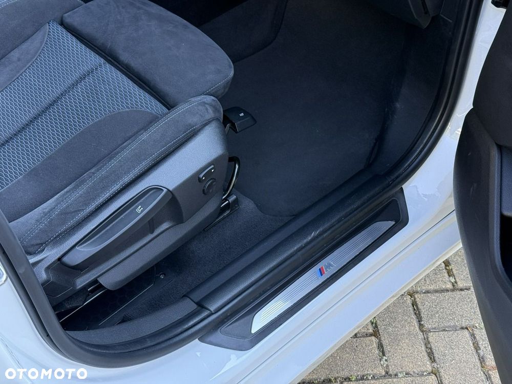 BMW X1 xDrive20d M Sport - 10