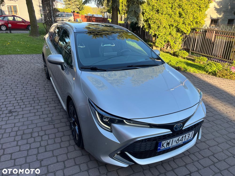 Toyota Corolla 2.0 Hybrid Executive - 12