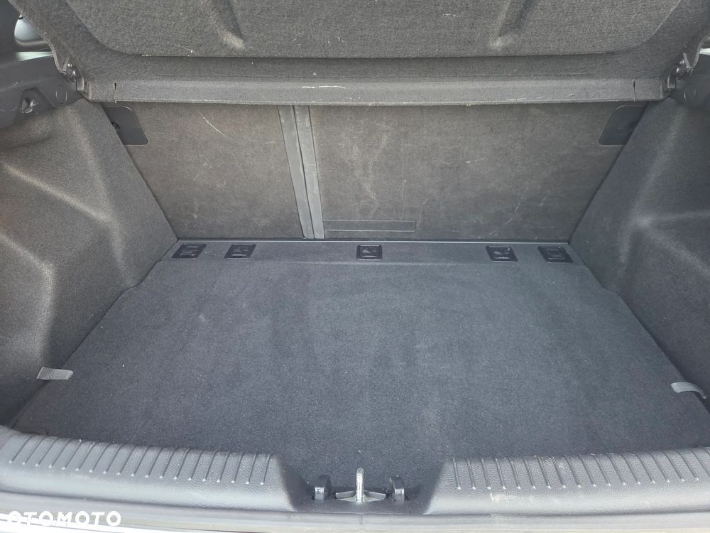 Hyundai i30 blue 1.6 CRDi Trend - 15