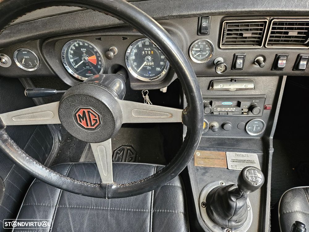 MG MGB - 10
