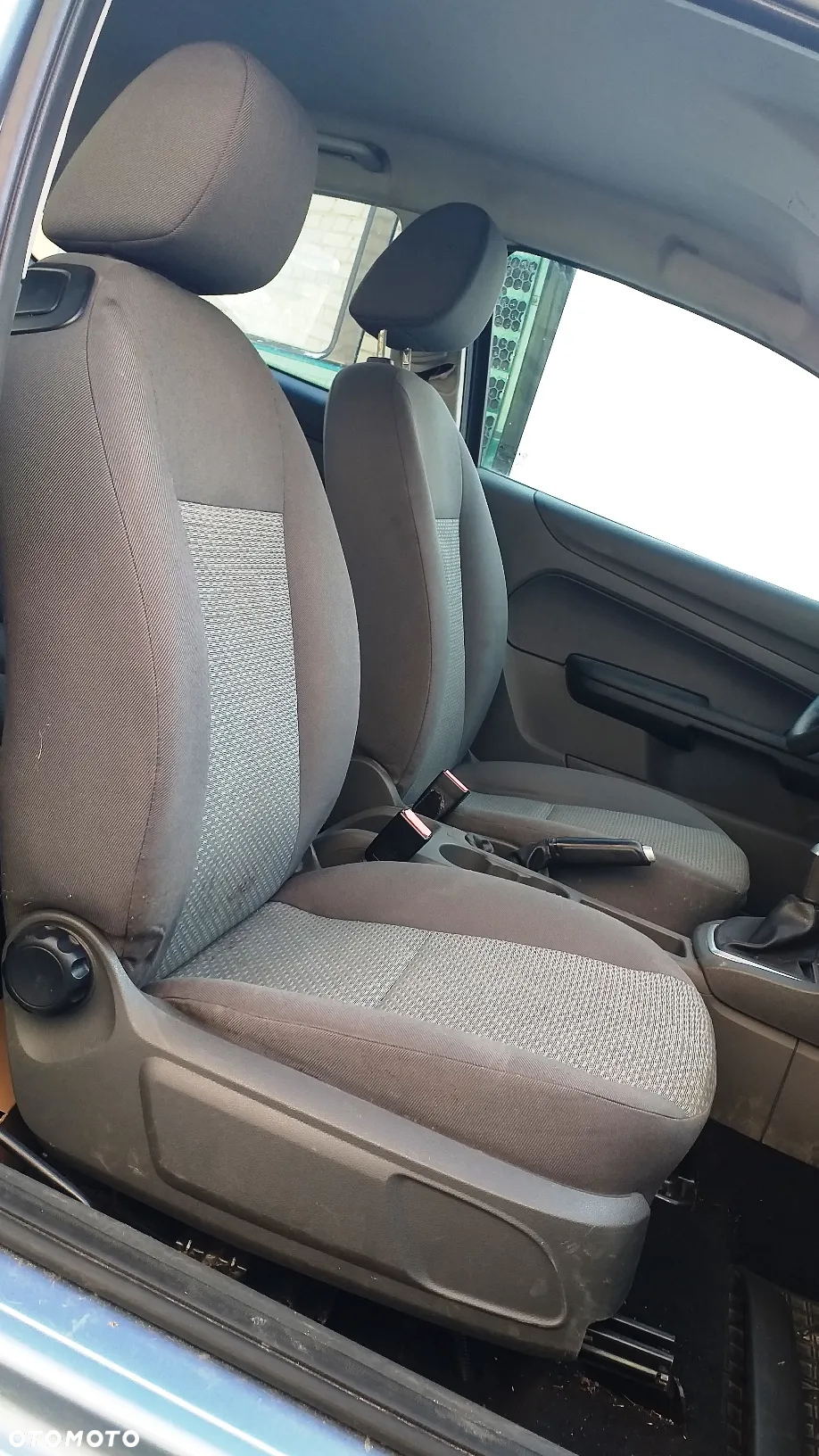 Na części Ford Focus MK2 3-drzwi 1.6 Diesel lak. Z3 silnik skrzynia biegów maska zderzak szyba klapa lampa fotel kanapa deska belka zawieszenie hak koła - 5