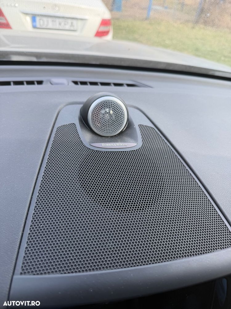 Volvo XC 60 D4 AWD Geartronic RDesign - 17