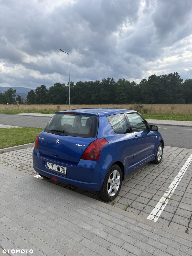 Suzuki Swift - 8