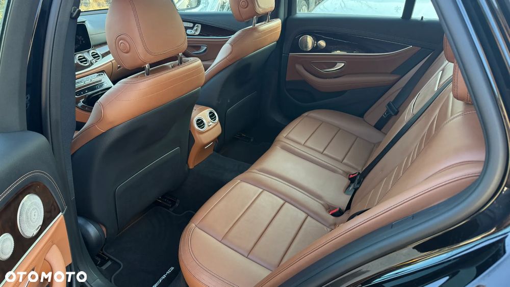 Mercedes-Benz Klasa E 300 de 4Matic 9G-TRONIC AMG Line - 16