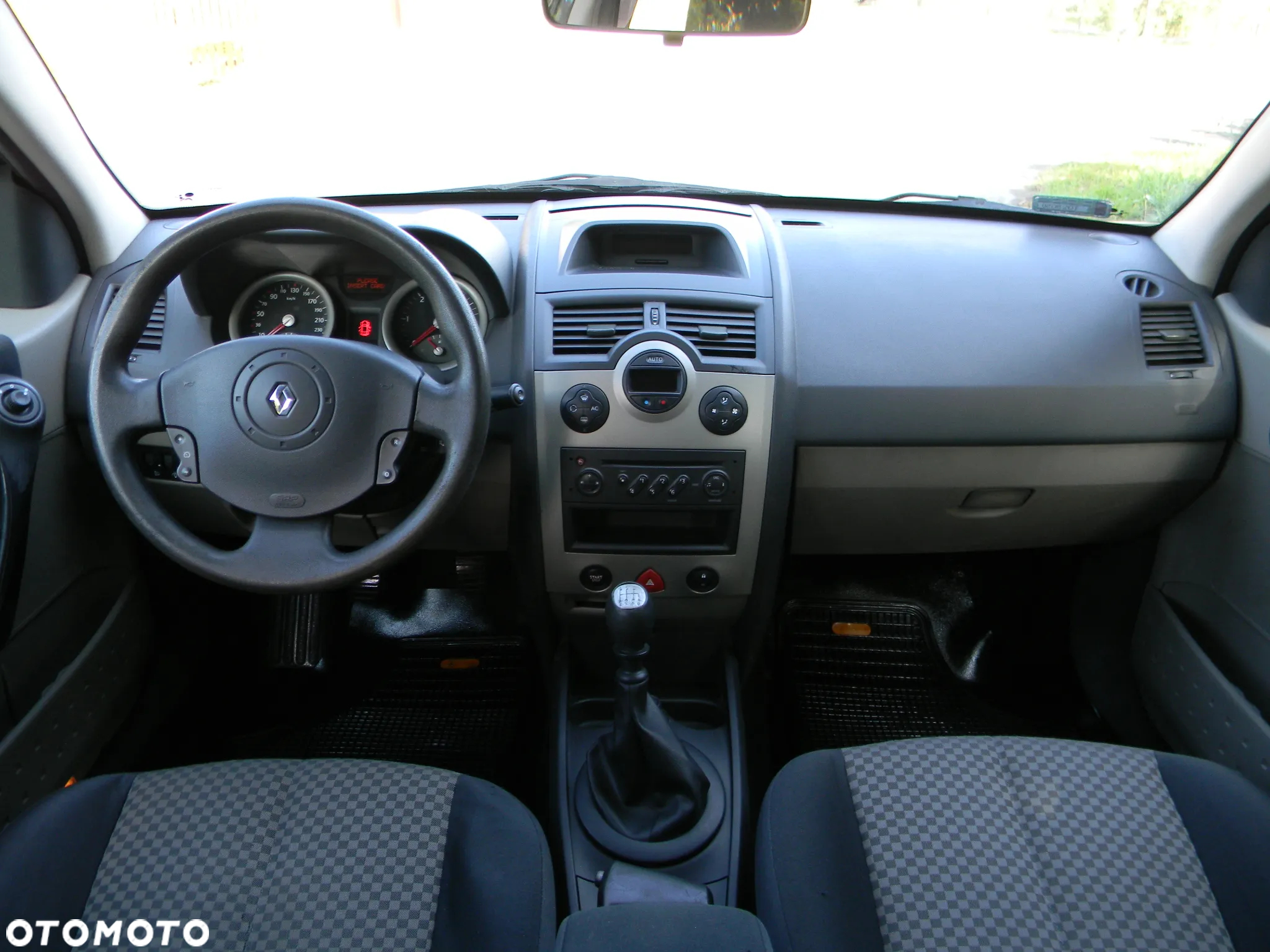 Renault Megane 1.9 dCi Exception - 14