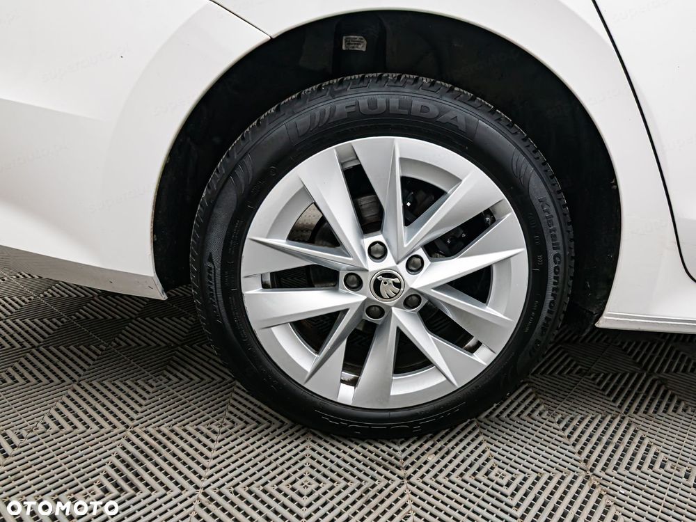 Skoda Octavia 2.0 TDI Ambition DSG - 28