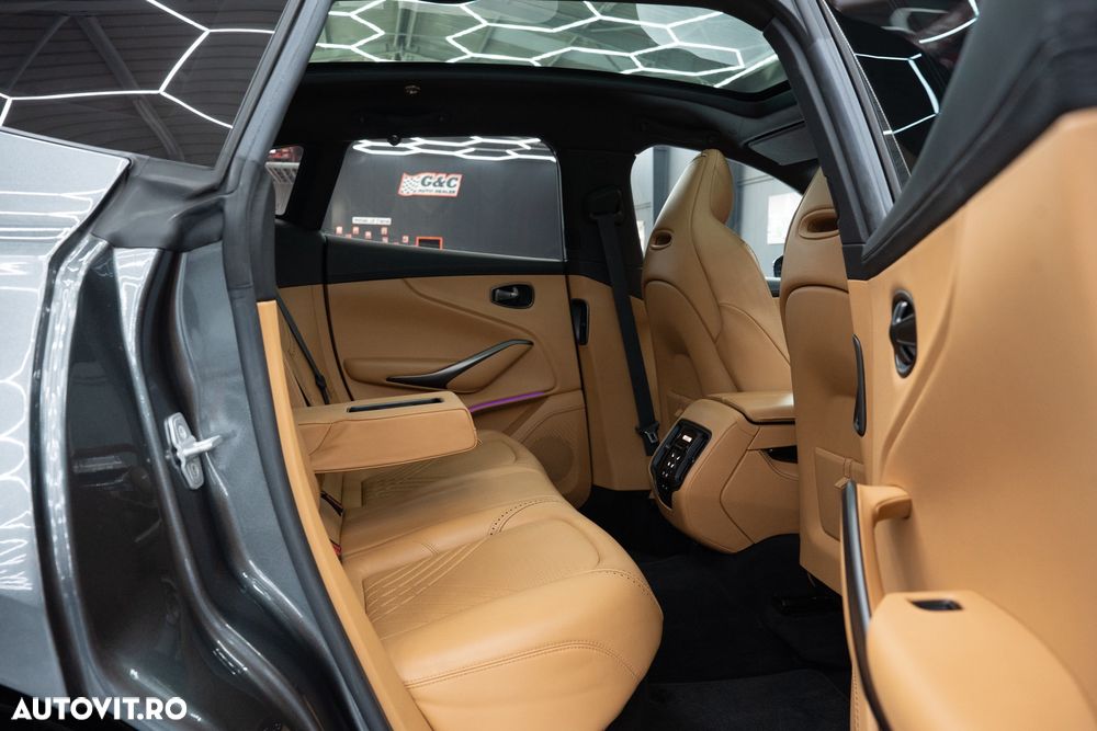 Aston Martin DBX Standard - 16