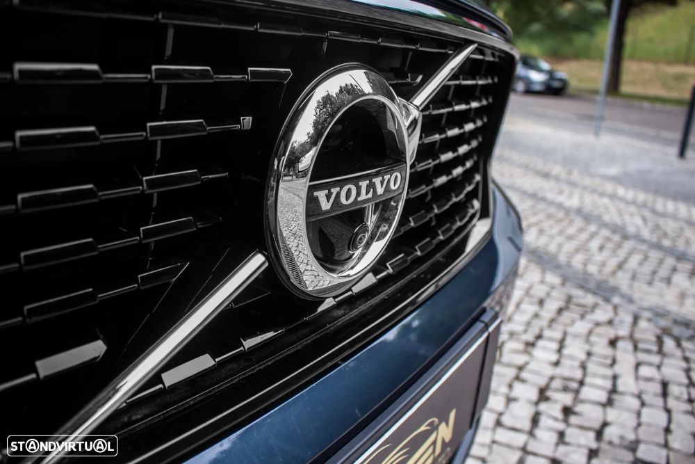 Volvo XC 40 1.5 T4 PHEV R-Design - 4