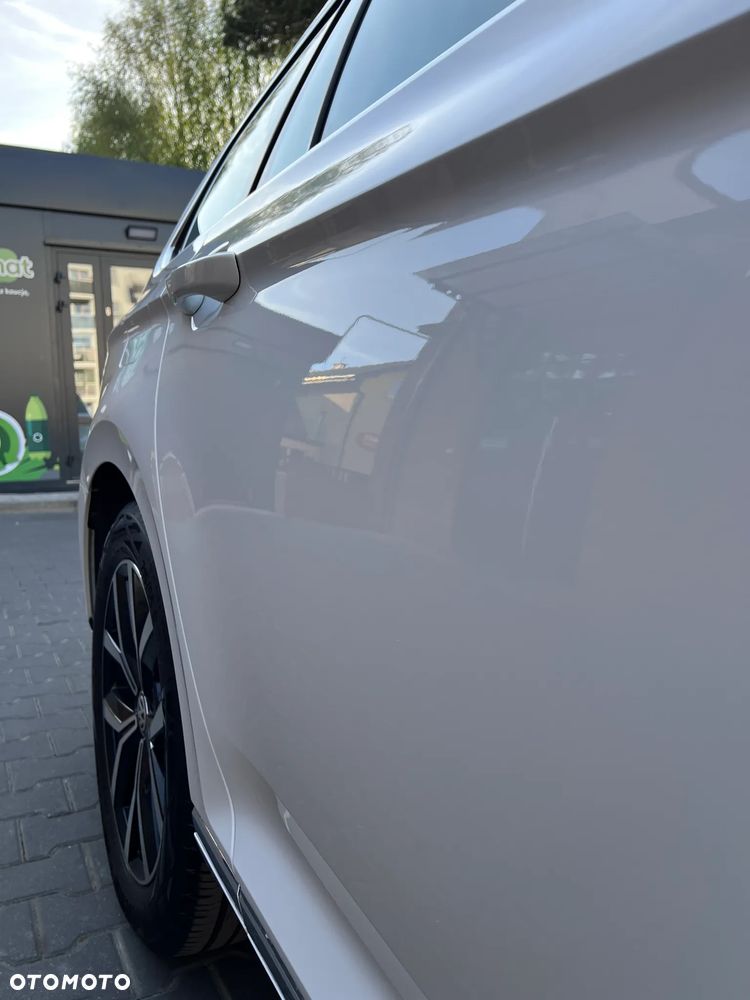 Volkswagen Passat 1.8 TSI BMT Highline - 30