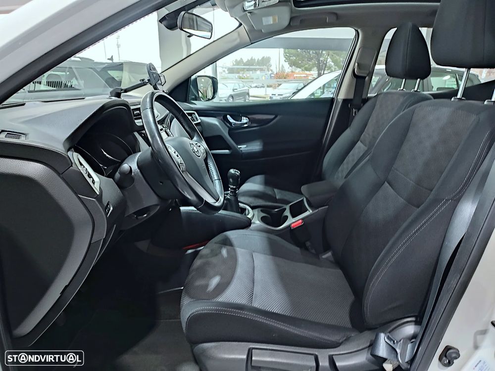 Nissan Qashqai 1.5 dCi N-Connecta - 11
