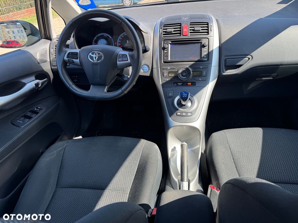 Toyota Auris - 10