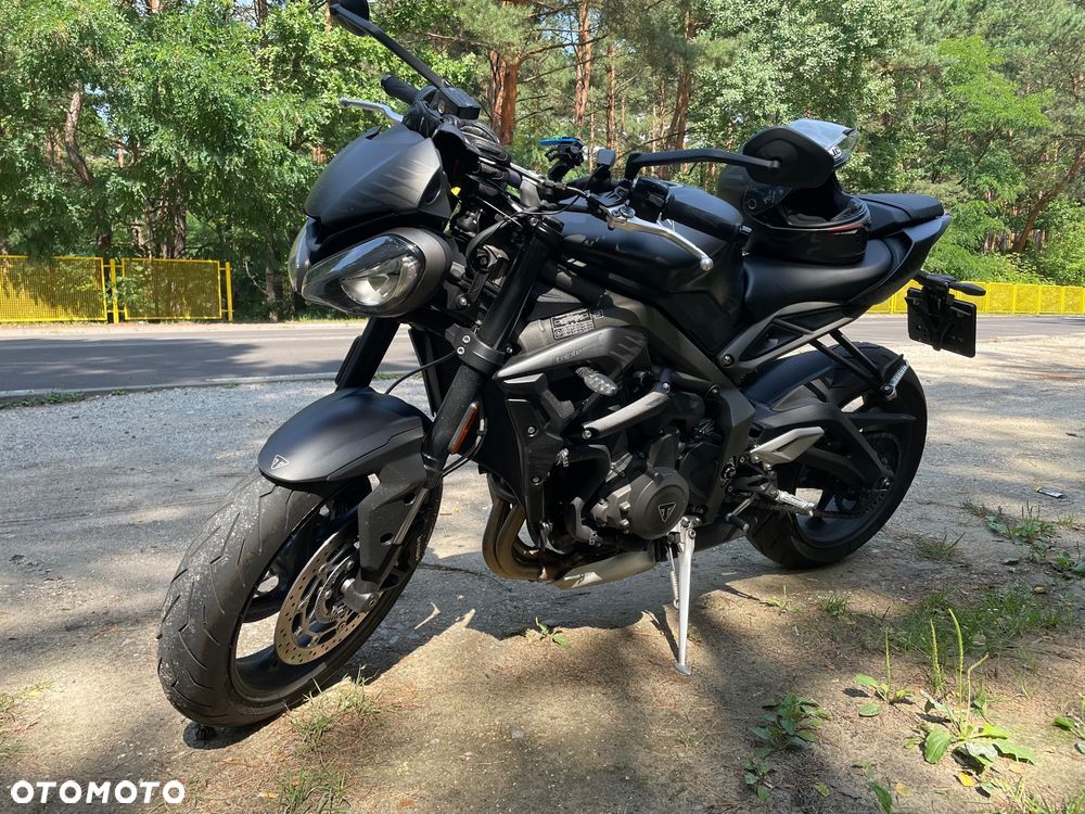 Triumph Street Triple - 9