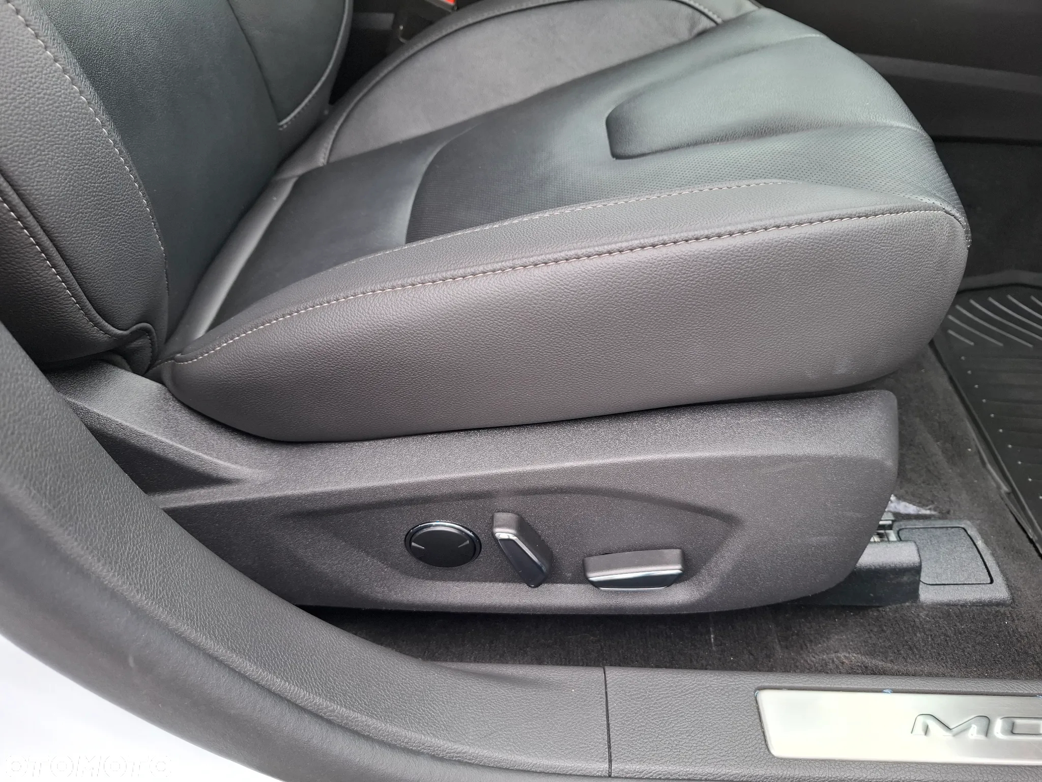 Ford Mondeo 2.0 EcoBlue Titanium - 11